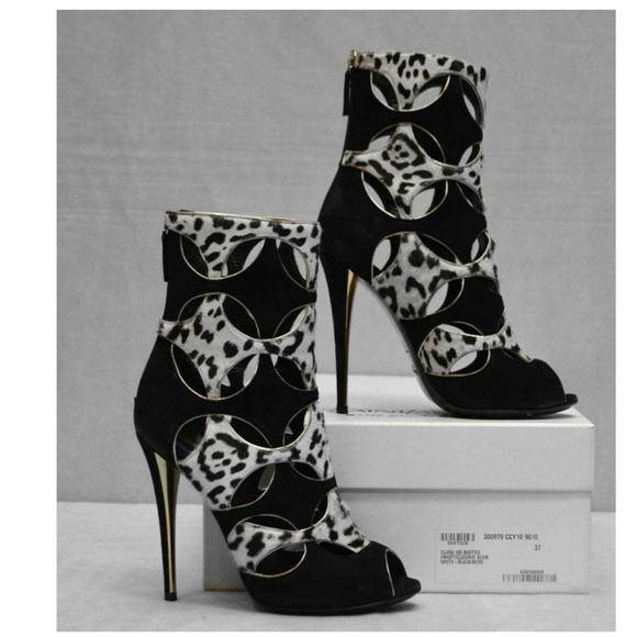 *SOLD* YVES SAINT LAURENT Booties - Picture 5 of 7